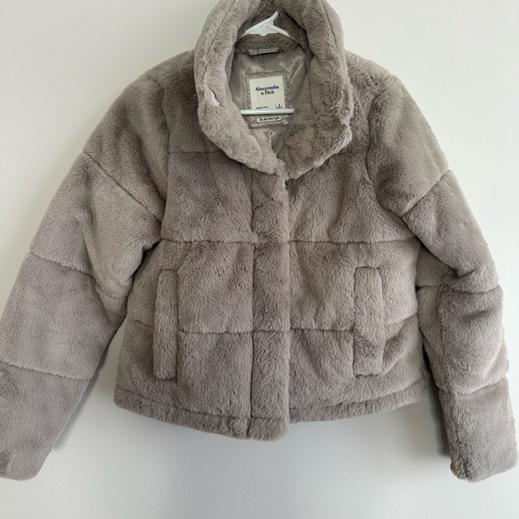 A&F Mini Puff in Grey Fur (S) - Picture 3 of 3